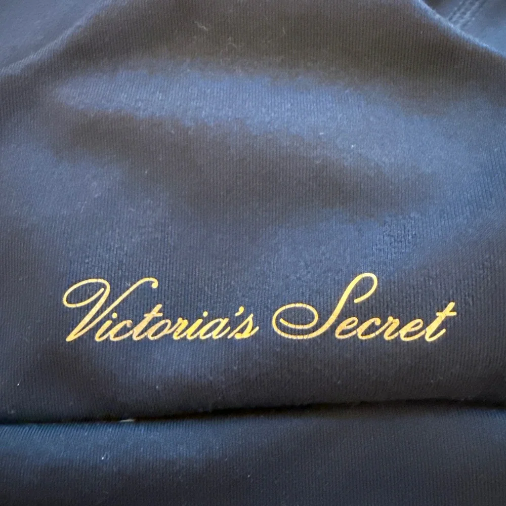 Victoria's Secret Sports Bra Women Medium Black Twist Front Racerback Activewear